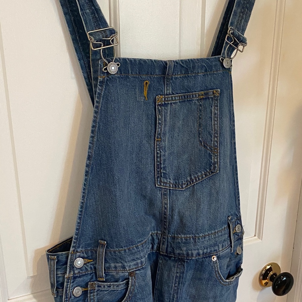 Levi's Women’s Denim Overalls straight leg blue pockets distressed boho hippie - Picture 2 of 13